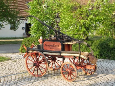 Alte Handpumpe (aus dem Jahr 1899 !!!)
